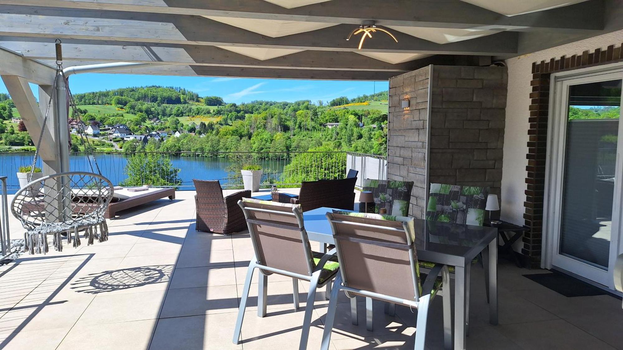 Seeblick-Ferienwohnung Im "Ferienhaus Agger-Blick" Mit Traumhafter Sonnen-Terrasse, Sauna, E-Kamin & Kajak 굼머스바흐 외부 사진